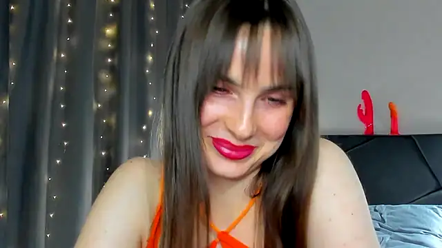 Snapshot of megann_fox2 chatting on 04.18.26 megann fox2 online show from 04.18.26