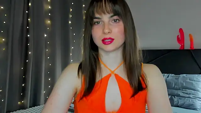Snapshot of megann_fox2 chatting on 04.21.26 megann fox2 online show from 04.21.26