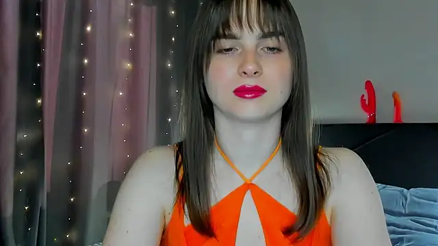 Snapshot of megann_fox2 chatting on 04.22.26 megann fox2 online show from 04.22.26