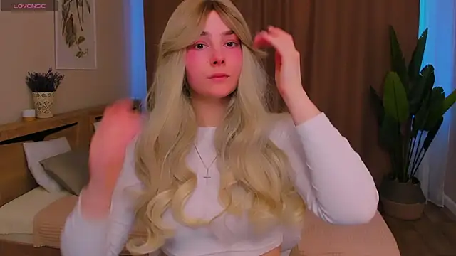 Maddy Wood  online show from 02.20.26