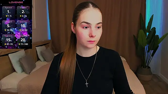 Maddy Wood  online show from 03.02.26