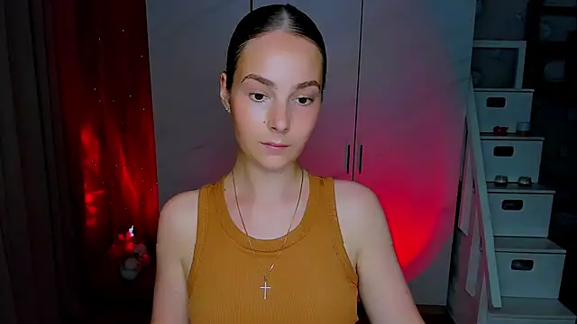 Snapshot of Maddy_Wood_ chatting on 07.11.26 Maddy Wood online show from 07.11.26