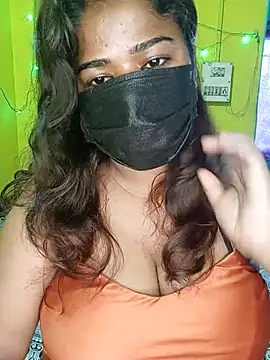 Snapshot of NISHHAA chatting on 06.24.26 NISHHAA online show from 06.24.26