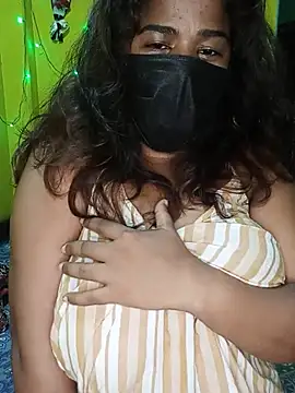 Snapshot of NISHHAA chatting on 06.26.26 NISHHAA online show from 06.26.26