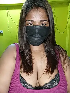 Snapshot of NISHHAA chatting on 07.18.26 NISHHAA online show from 07.18.26
