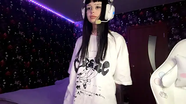 Snapshot of Luna_Sohotti chatting on 02.16.26 Luna Sohotti online show from 02.16.26