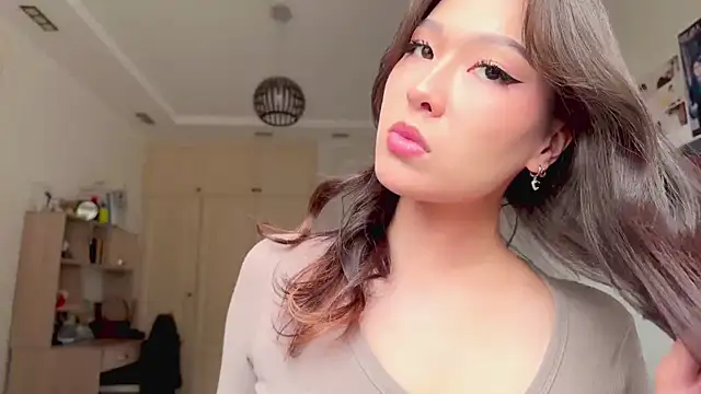 Snapshot of HannaOreo chatting on 04.13.26 HannaOreo online show from 04.13.26