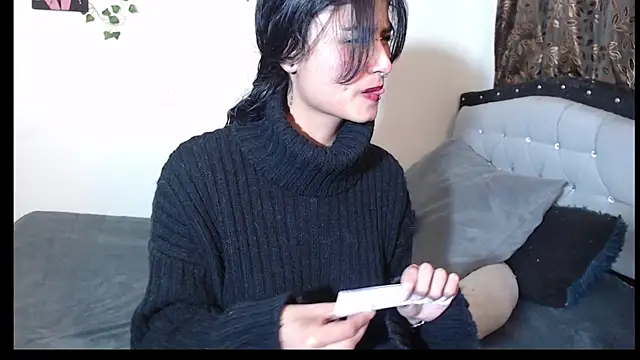 Snapshot of Lili__Clan chatting on 05.23.26 Lili Clan online show from 05.23.26