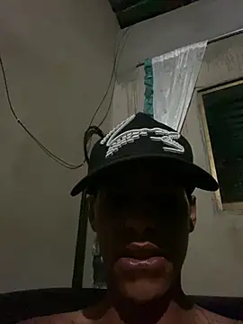 Snapshot of Alee_2005 chatting on 03.01.26 Alee 2005 online show from 03.01.26