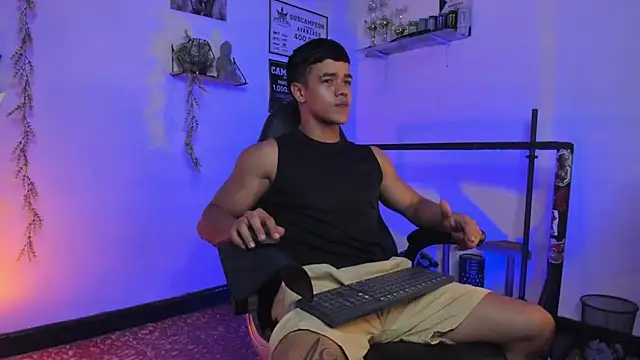 Snapshot of Rob_zaens33 chatting on 02.25.26 Rob zaens33 online show from 02.25.26