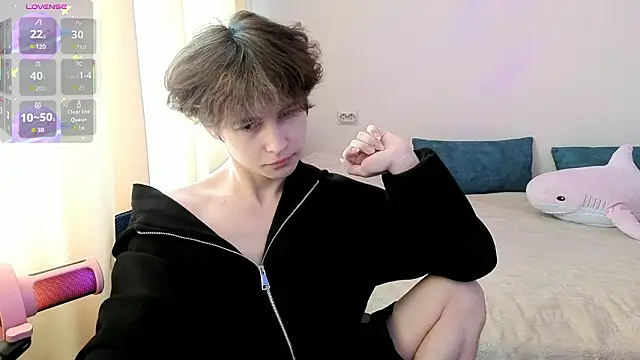 Snapshot of _LukaHayes_ chatting on 02.21.26 LukaHayes online show from 02.21.26