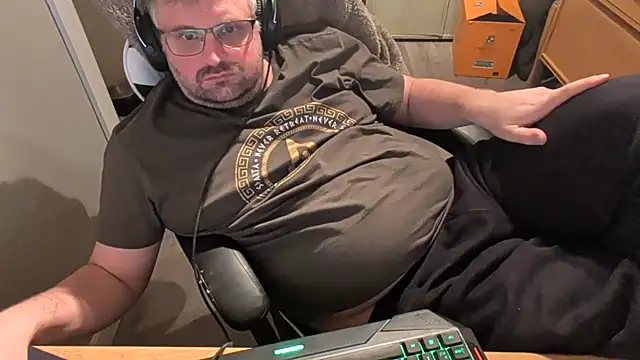 Snapshot of hainorswe chatting on 02.26.26 hainorswe online show from 02.26.26