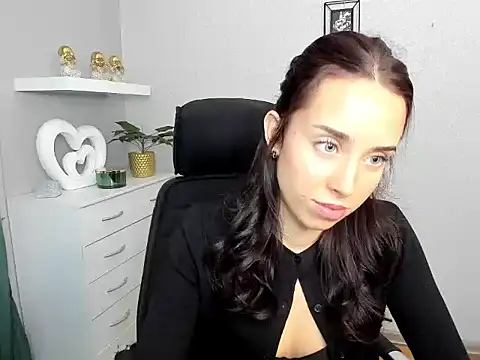 Snapshot of AdeleSolo chatting on 02.25.26 AdeleSolo online show from 02.25.26