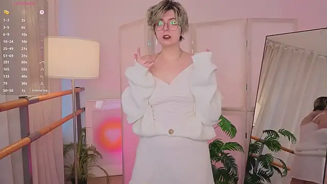 Snapshot of SpiderrArti chatting on 02.17.26 SpiderrArti online show from 02.17.26