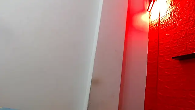 Snapshot of skinnysexy18 chatting on 02.24.26 skinnysexy18 online show from 02.24.26