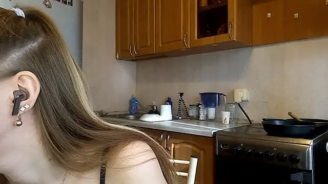 VictoriaDeese online show from 02.18.26