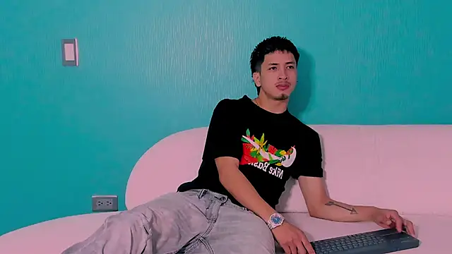 Snapshot of Youdoll_ chatting on 02.26.26 Youdoll online show from 02.26.26