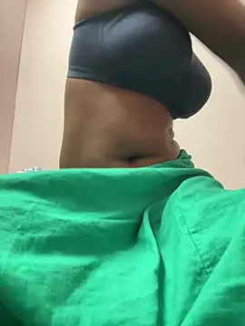 Snapshot of meenu_cuties chatting on 03.12.26 meenu cuties online show from 03.12.26