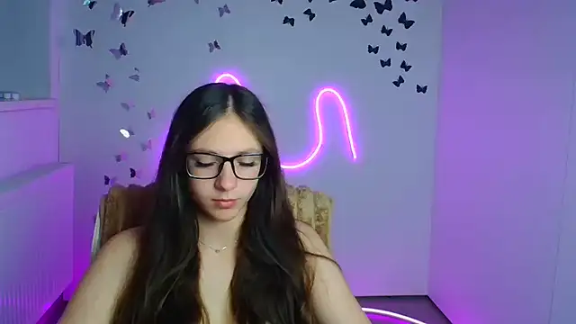Snapshot of KissMeJulia chatting on 06.20.26 KissMeJulia online show from 06.20.26