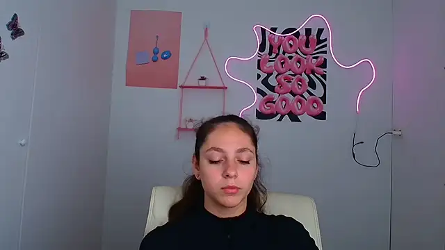 Snapshot of KissMeJulia chatting on 07.07.26 KissMeJulia online show from 07.07.26