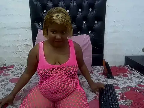 ChubbyMidgetxxx online show from 02.23.26