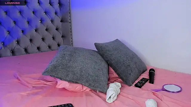 eva cutee  online show from 04.10.26