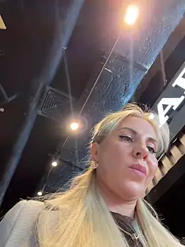 Snapshot of LisaMurr chatting on 05.07.26 LisaMurr online show from 05.07.26