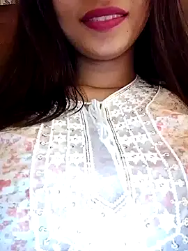 Snapshot of cute_girl_29 chatting on 07.22.26 cute girl 29 online show from 07.22.26