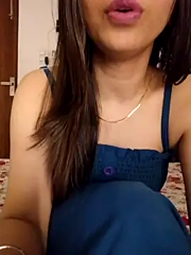 Snapshot of cute_girl_29 chatting on 07.24.26 cute girl 29 online show from 07.24.26