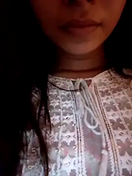 Snapshot of cute_girl_29 chatting on 07.31.26 cute girl 29 online show from 07.31.26