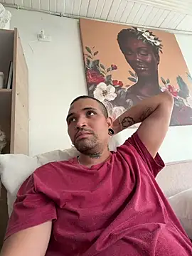 Snapshot of Simone026 chatting on 03.13.26 Simone026 online show from 03.13.26