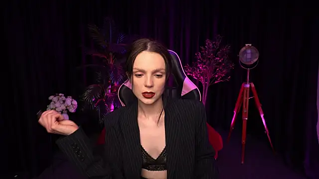 Wild Alice me online show from 04.08.26