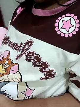 Snapshot of Cute-Manvi chatting on 04.08.26 Cute-Manvi online show from 04.08.26