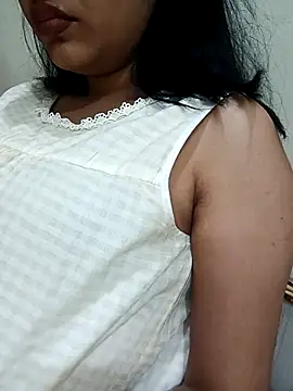 Snapshot of Cute-Manvi chatting on 04.14.26 Cute-Manvi online show from 04.14.26