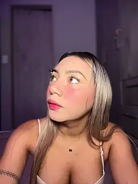 Snapshot of Dulce_Sofi_ chatting on 03.20.26 Dulce Sofi online show from 03.20.26