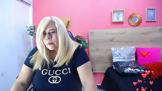 Snapshot of eva_colen50 chatting on 06.26.26 eva colen50 online show from 06.26.26