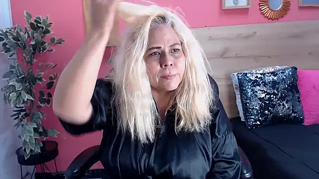 Snapshot of eva_colen50 chatting on 07.28.26 eva colen50 online show from 07.28.26