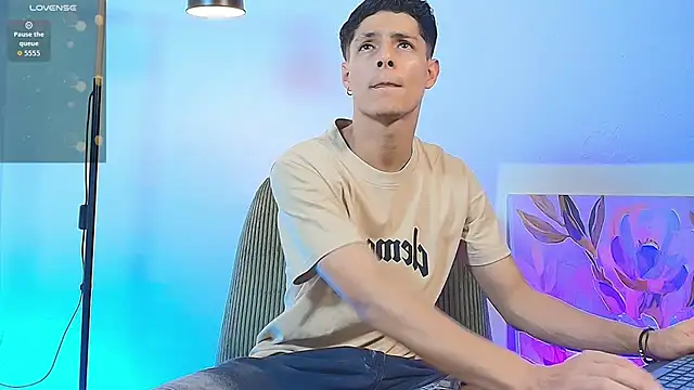 Eliassalvatore  online show from 07.24.26