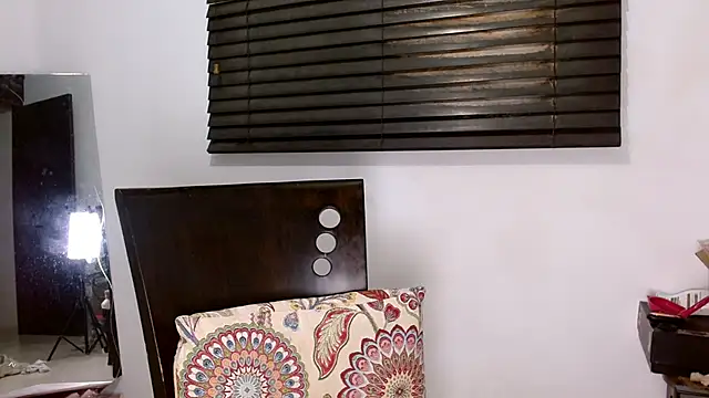 MiaDiamontLatin online show from 04.18.26