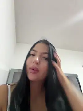 Snapshot of sophievaleryn12 chatting on 02.27.26 sophievaleryn12 online show from 02.27.26