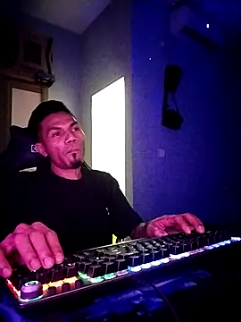 UcEng Lab online show from 03.01.26