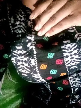 BreezySexyGirl69 online show from 04.15.26