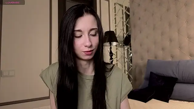 MiguelinaRasmuson online show from 04.10.26