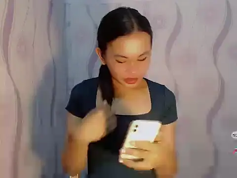 Snapshot of Sofia_Sweetheart18 chatting on 03.03.26 Sofia Sweetheart18 online show from 03.03.26