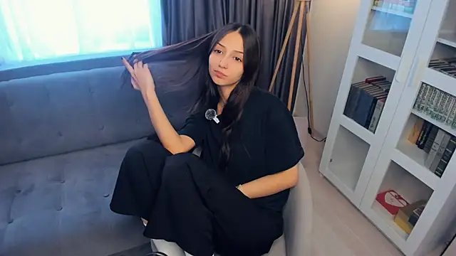 Snapshot of littleevilon chatting on 02.18.26 littleevilon online show from 02.18.26