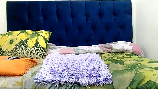 CurvyAssXX21 online show from 03.28.26