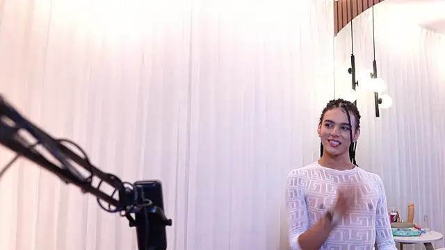 Snapshot of Luxa_Velvet chatting on 06.13.26 Luxa Velvet online show from 06.13.26