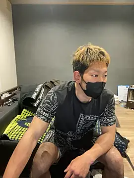 Snapshot of ryuaaaaa chatting on 04.19.26 ryuaaaaa online show from 04.19.26