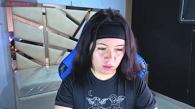 Kylia a online show from 04.16.26