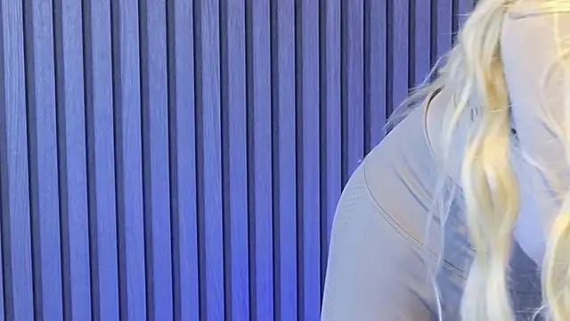 Snapshot of KarmaArms chatting on 04.04.26 KarmaArms online show from 04.04.26